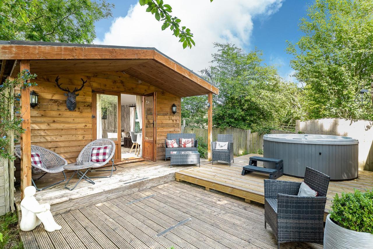 Вілла The Log Cabin With Private Hot Tub, Бат Екстер'єр фото